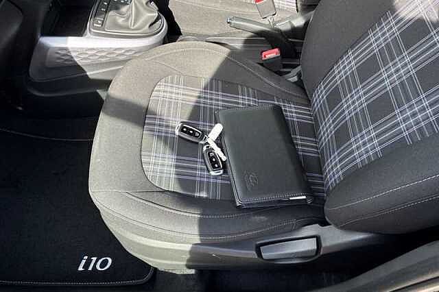 Hyundai I10 1.2 Premium Hatchback 5dr Petrol Auto Euro 6 (s/s) (79 ps)