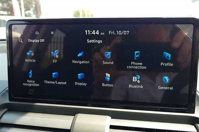 Hyundai INSTER Long Range 49kWh 02 SUV 5dr Electric Auto (115 ps) White