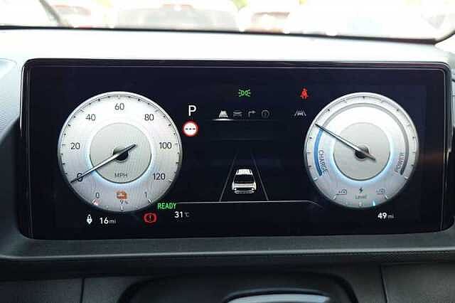 Hyundai INSTER Long Range 49kWh 02 SUV 5dr Electric Auto (115 ps) White