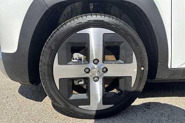 Hyundai INSTER Long Range 49kWh 02 SUV 5dr Electric Auto (115 ps) White