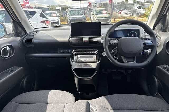 Hyundai INSTER Long Range 49kWh 02 SUV 5dr Electric Auto (115 ps) White