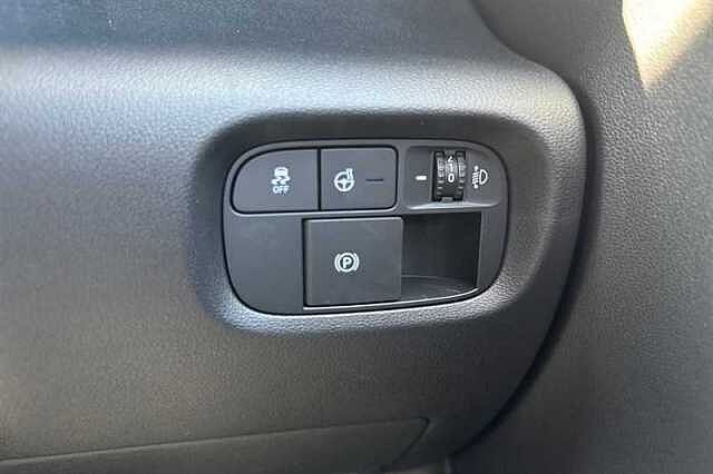 Hyundai INSTER Long Range 49kWh 02 SUV 5dr Electric Auto (115 ps) White