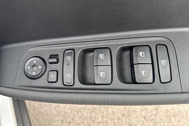 Hyundai INSTER Long Range 49kWh 02 SUV 5dr Electric Auto (115 ps)