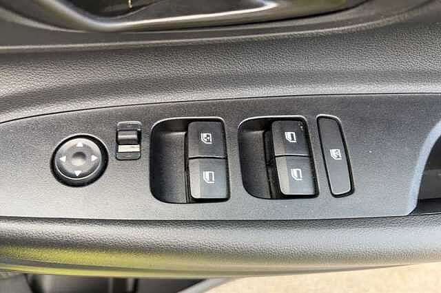 Hyundai I20 1.0 T-GDi Black Line Hatchback 5dr Petrol Manual Euro 6 (s/s) (90 ps)
