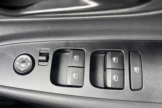 Hyundai I20 1.0 T-GDi Black Line Hatchback 5dr Petrol Manual Euro 6 (s/s) (90 ps)