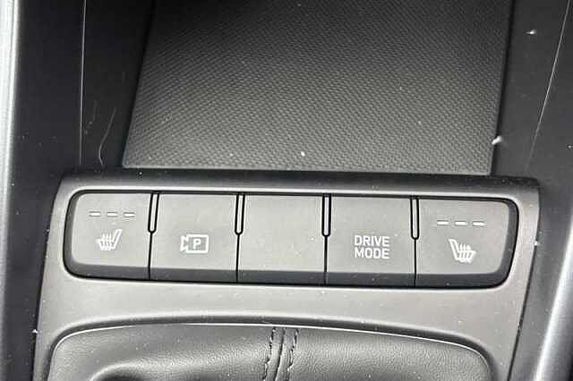 Hyundai I20 1.0 T-GDi Black Line Hatchback 5dr Petrol Manual Euro 6 (s/s) (90 ps)