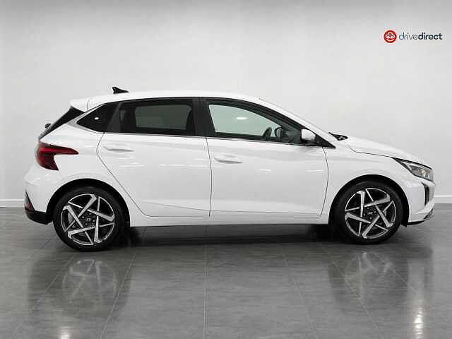 Hyundai I20 1.0 T-GDi Tech Line Hatchback 5dr Petrol DCT Euro 6 (s/s) (90 ps) White