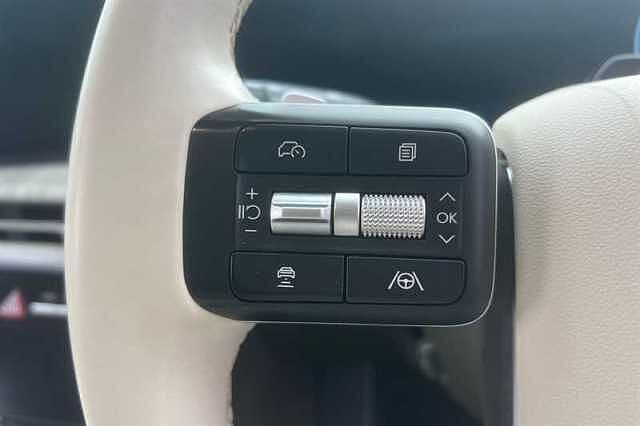 Hyundai SANTA FE 1.6 h T-GDi Ultimate SUV 5dr Petrol Hybrid Auto Euro 6 (s/s) (7Seat) (215 ps) Grey