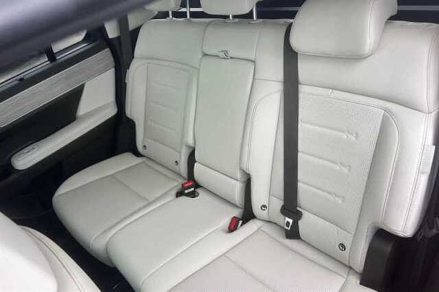 Hyundai SANTA FE 1.6 h T-GDi Ultimate SUV 5dr Petrol Hybrid Auto Euro 6 (s/s) (7Seat) (215 ps) Grey